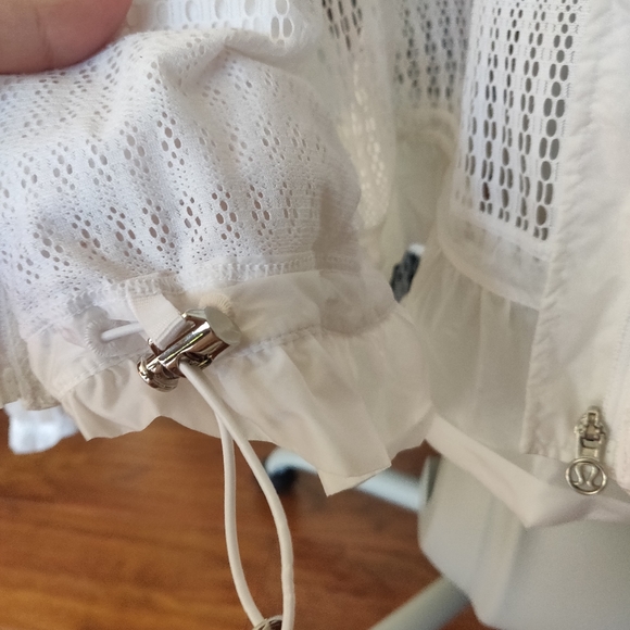 Lululemon jacket - Picture 7 of 8